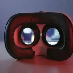 Gogle VR z widokiem na ekran, z czerwonym podświetleniem.