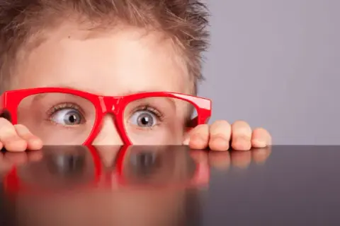 Gdzie kupić okulary dla daltonistów? Sprawdź ceny i oferty