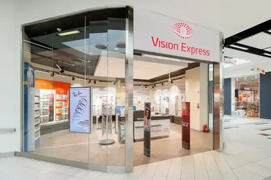 Vision Express - Promocje dla seniorów: jak oszczędzić na okularach?