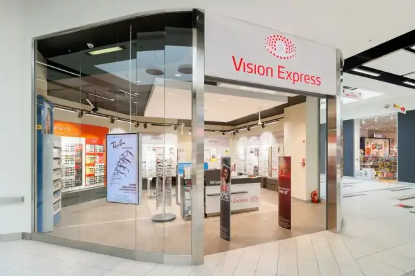 Salon Vision Express z okularami i soczewkami. Sprawdź vision express promocje dla seniorów.